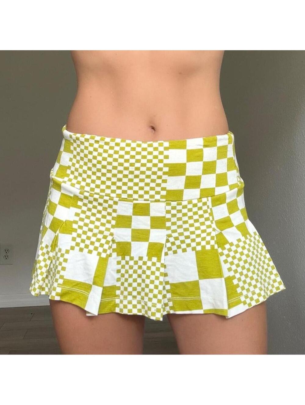 Y2K STYLE UO MINI SKIRT
